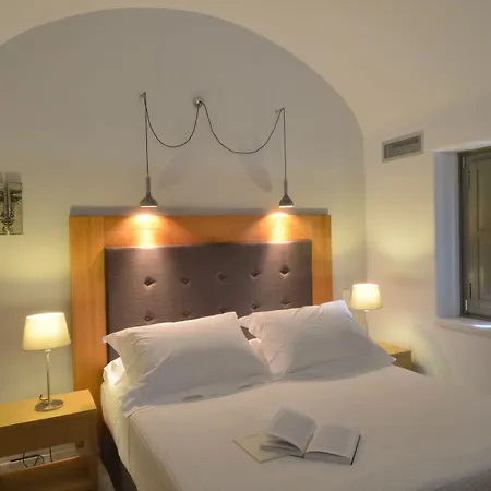 Pleiades Eco 4*