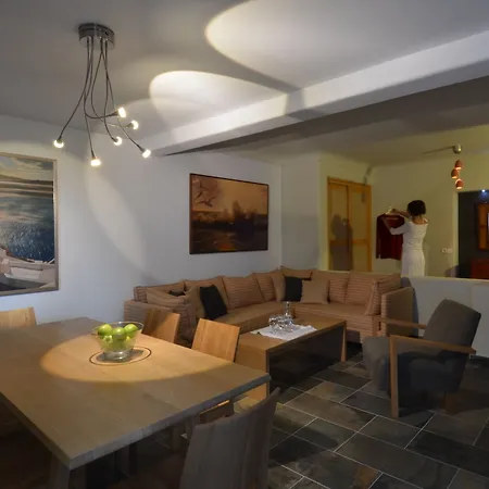 Pleiades Eco 4*
