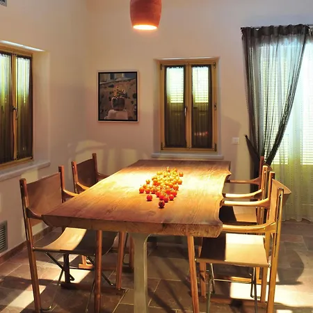 Pleiades Eco 4*