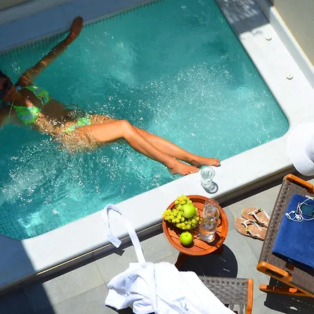 Pleiades Eco דירה